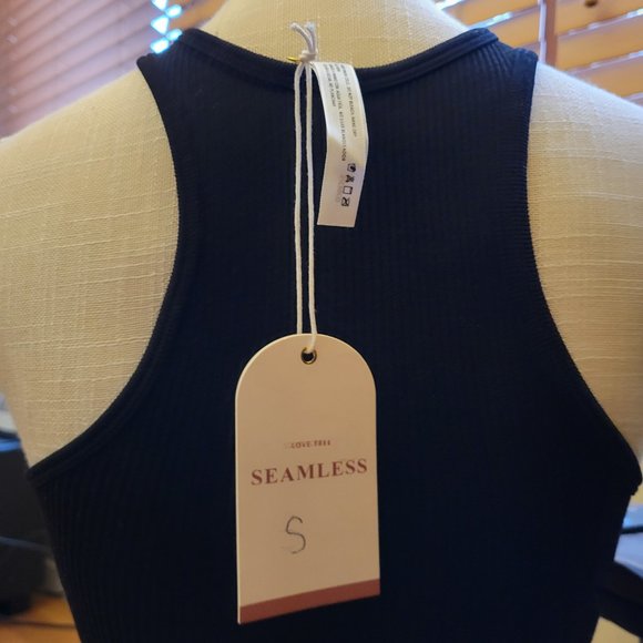 Seamless bk crop top - Picture 2 of 3